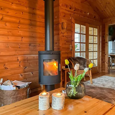 Feriehus Authentic Wooden House By The North Sea *